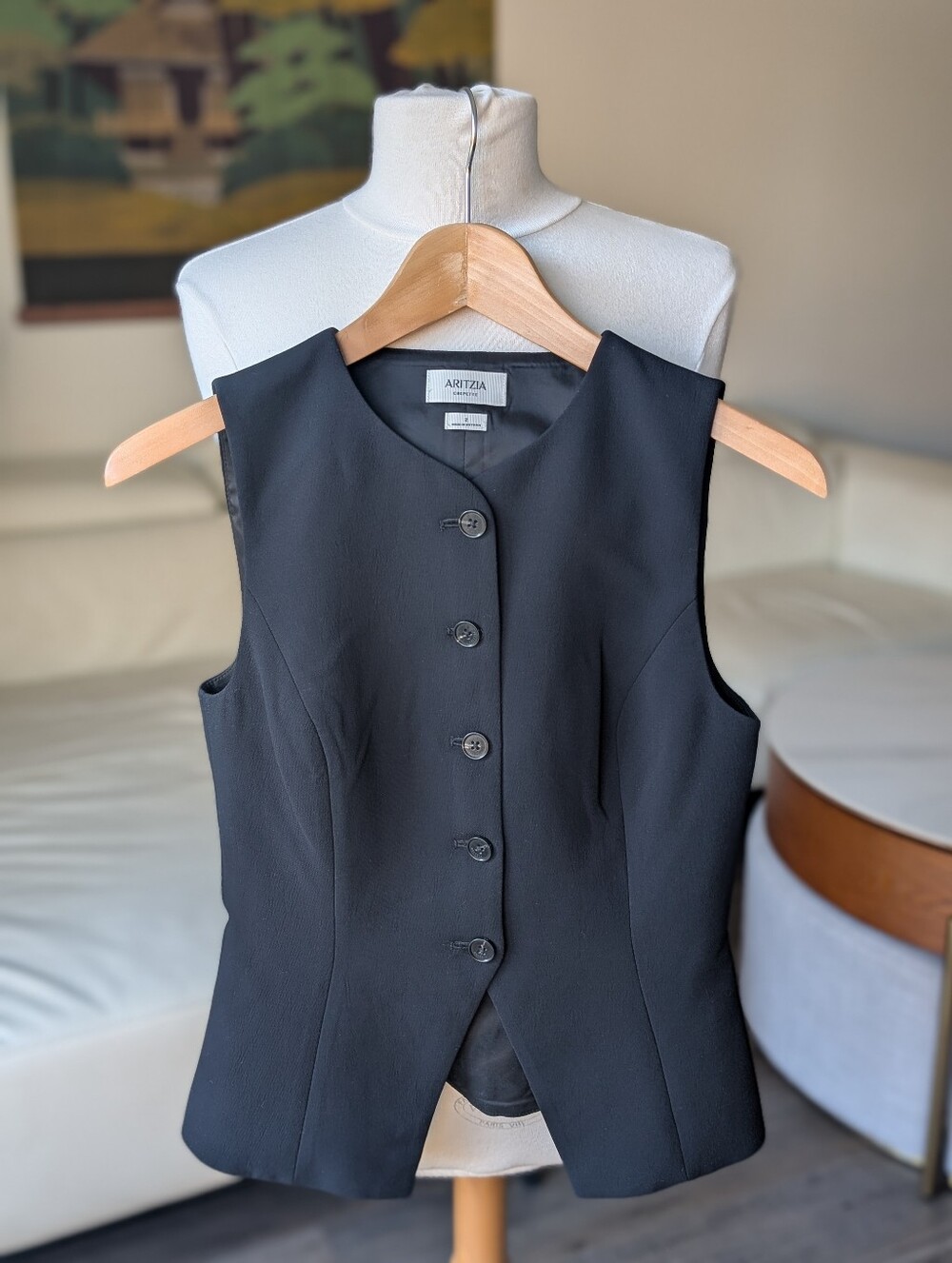 Aritzia Wilfred Regal Vest in Crepette - Size 2 Black